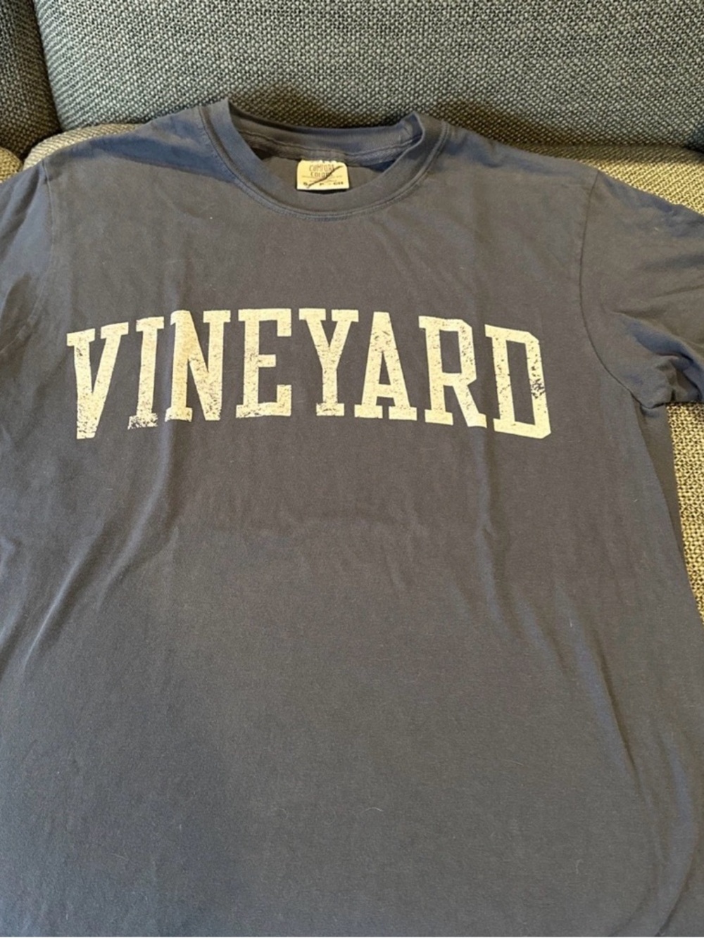 “VINEYARD” t shirt